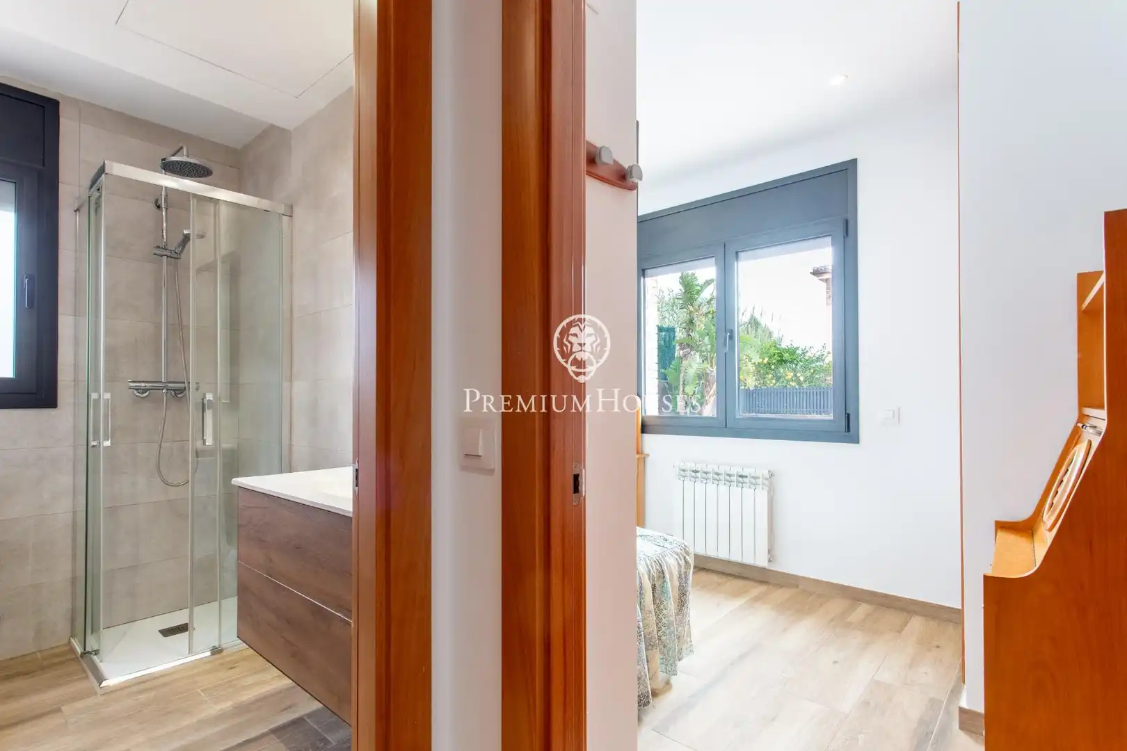 Dormitori de Casa o xalet en venda en Cabrera de Mar amb Calefacció, Jardí privat i Parquet
