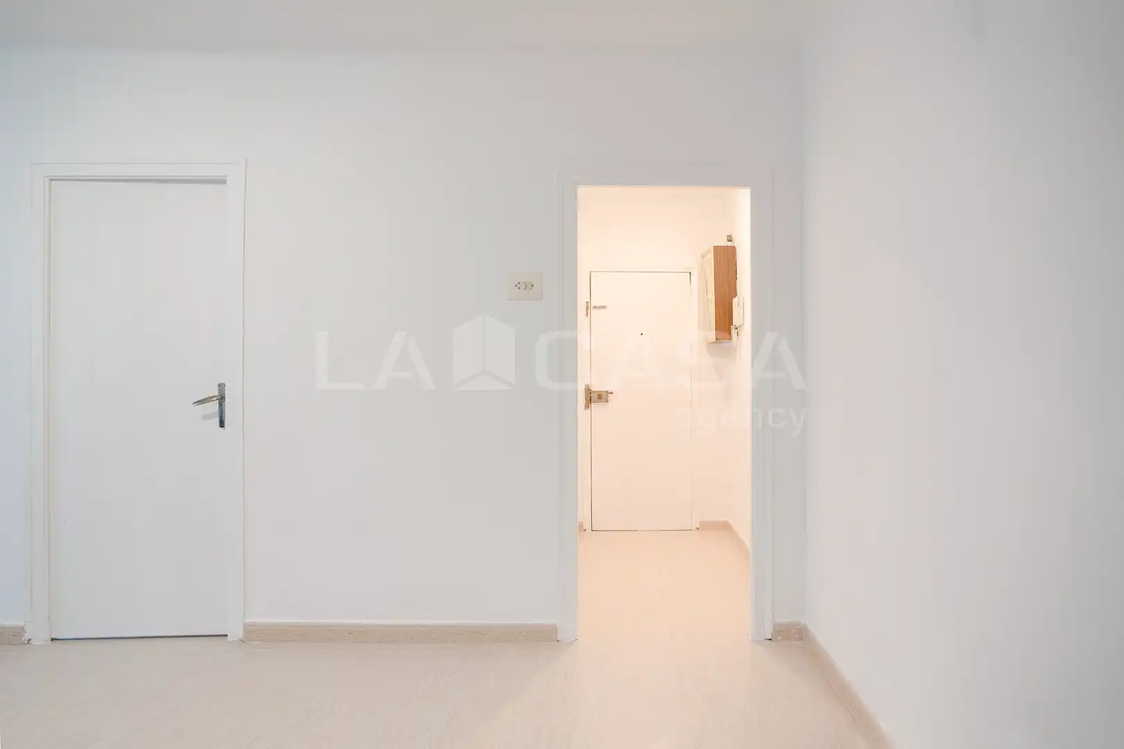 Flat for sale in Cornellà de Llobregat  with Heating