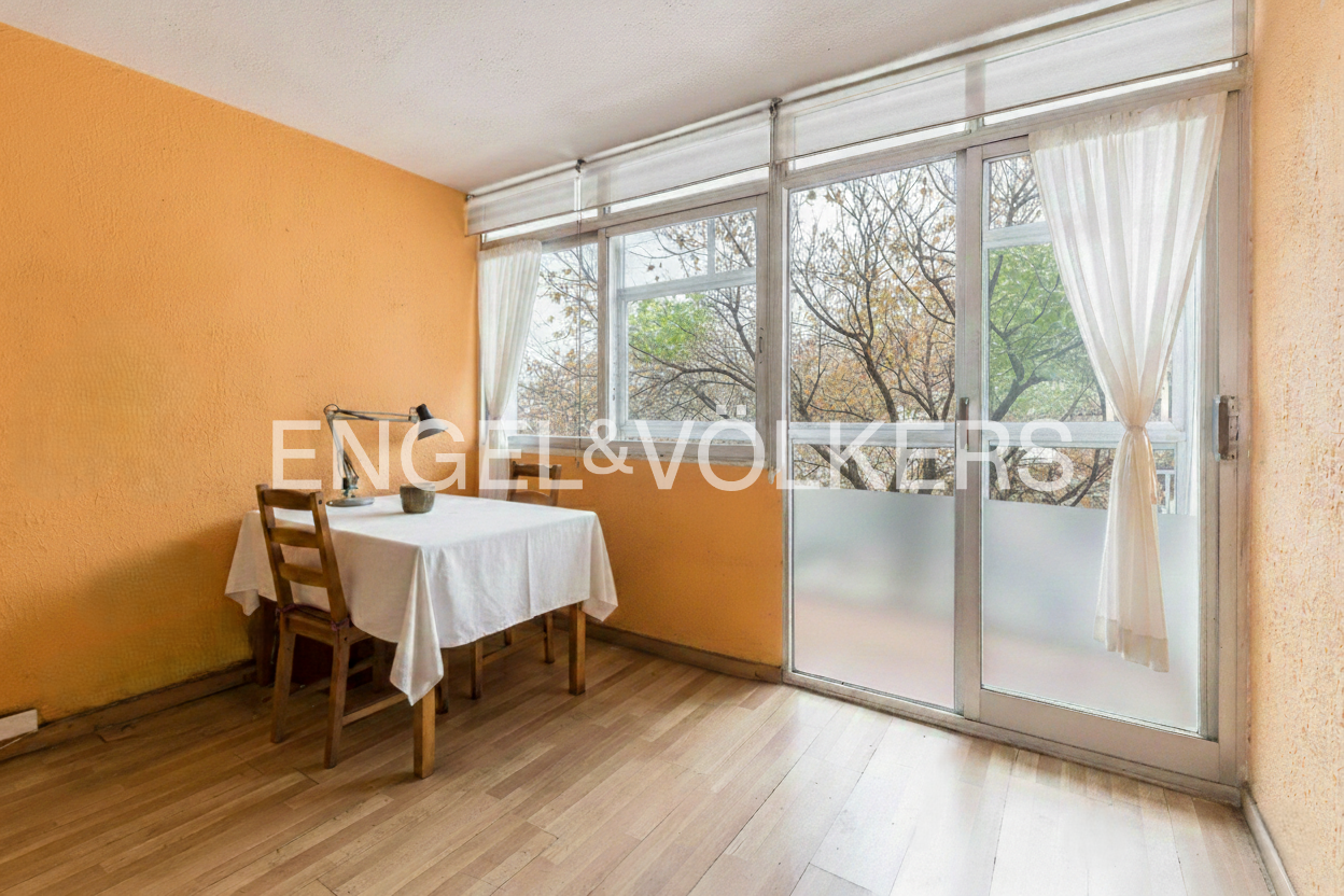 Exterior view of Apartment for sale in  Barcelona Capital  with Heating, Terrace and Balcony