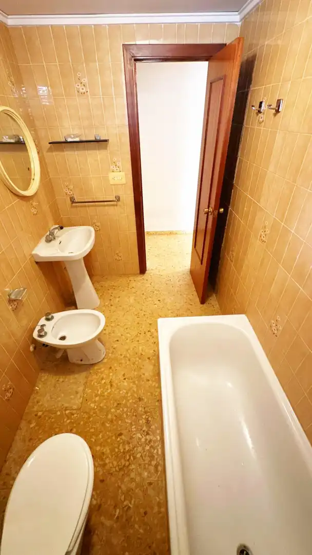 Bany de Pis en venda en Gandia amb Balcó