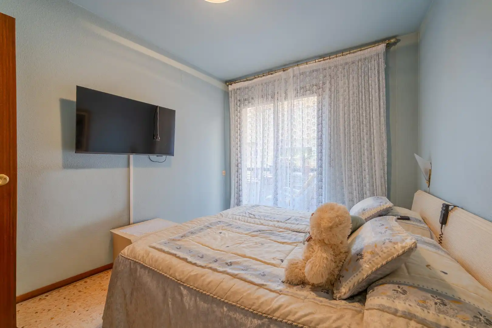 Dormitori de Apartament en venda en Girona amb Calefacció, Terrassa i Balcó