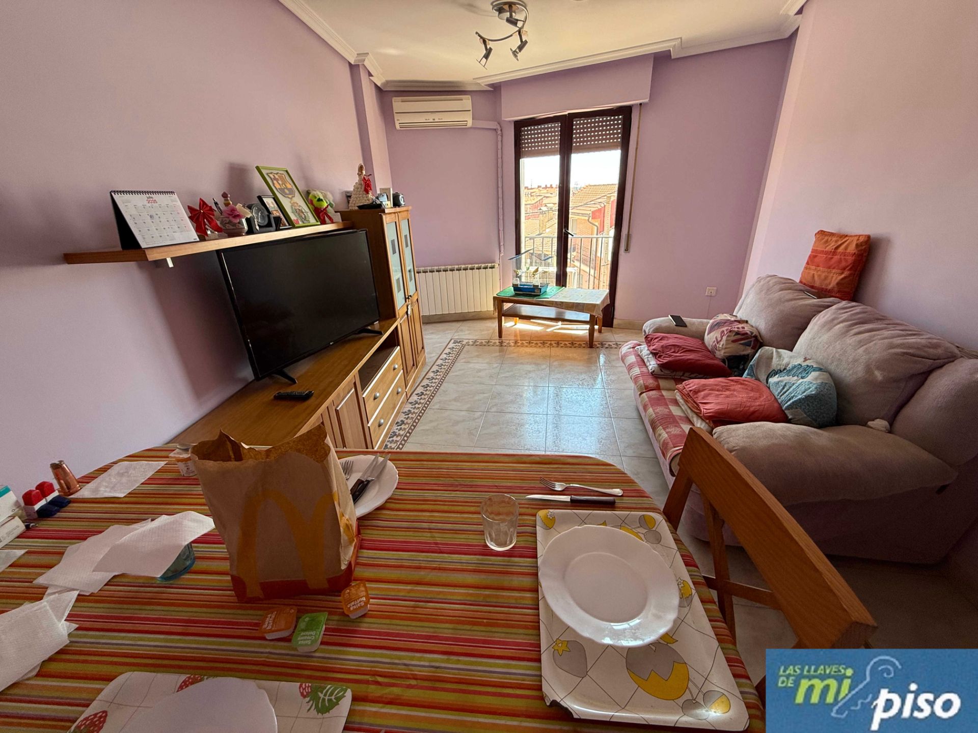 Living room of Flat for sale in Cigales  with Heating, Terrace and Storage room