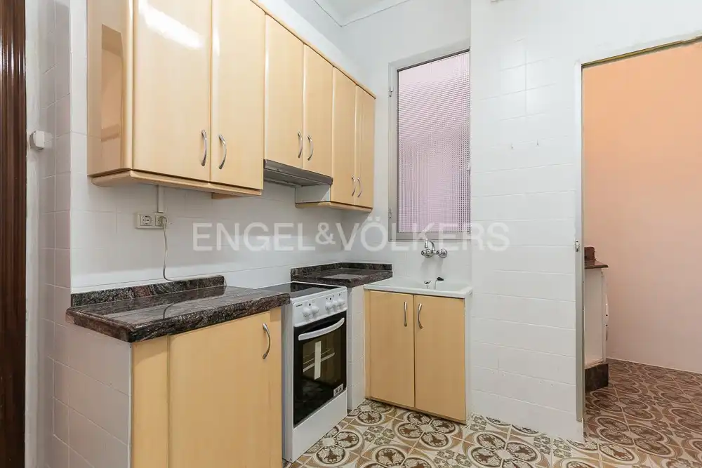 Kitchen of Flat for rent in Valencia  with Air Conditioner, Heating and Pets allowed