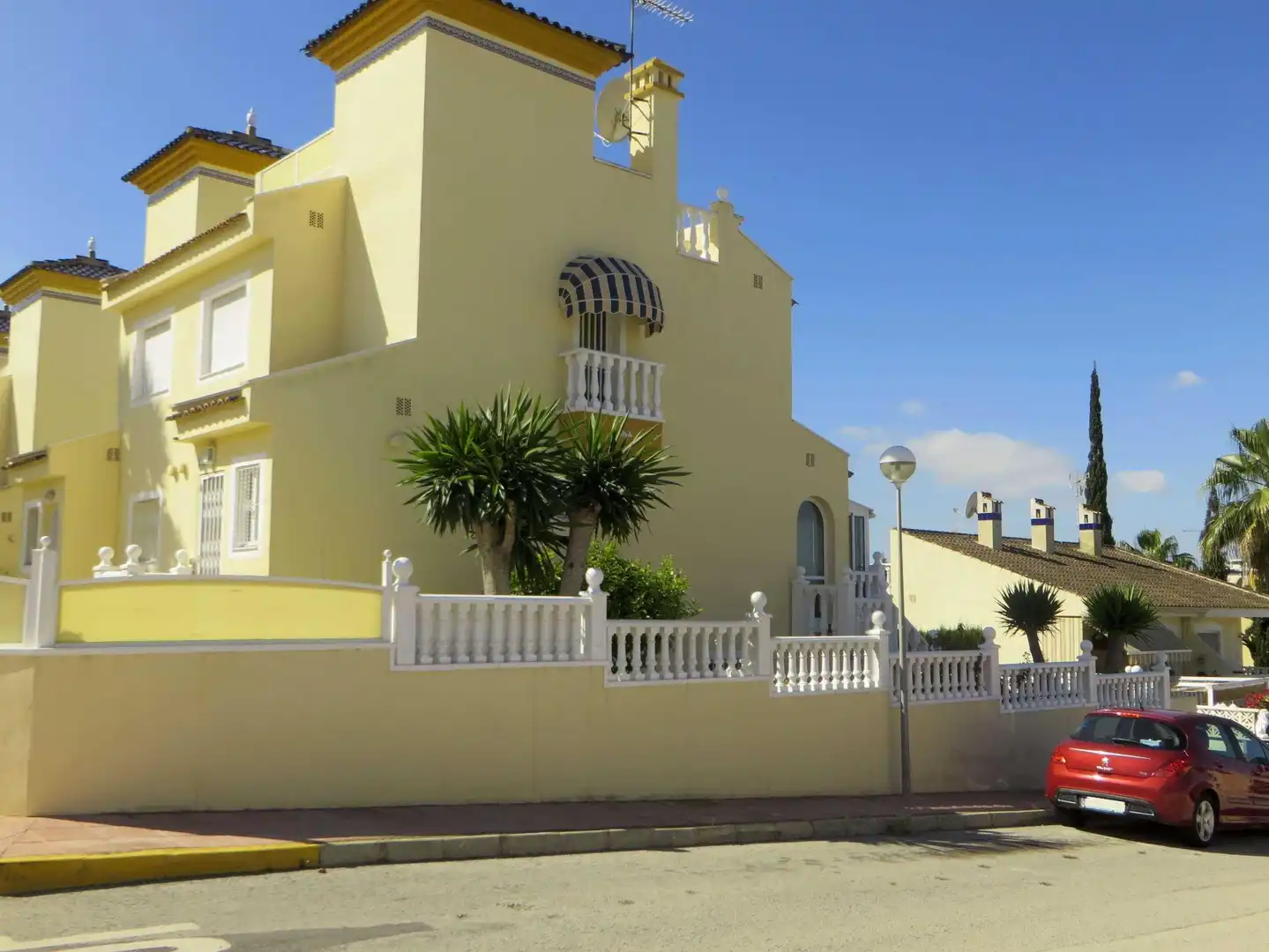 Casa a schiera con terrazza in vendita a PEÑON DE IFACH