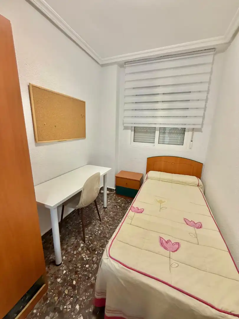 Bedroom of Flat for rent in Jaén  with Air Conditioner, Terrace and Furnished