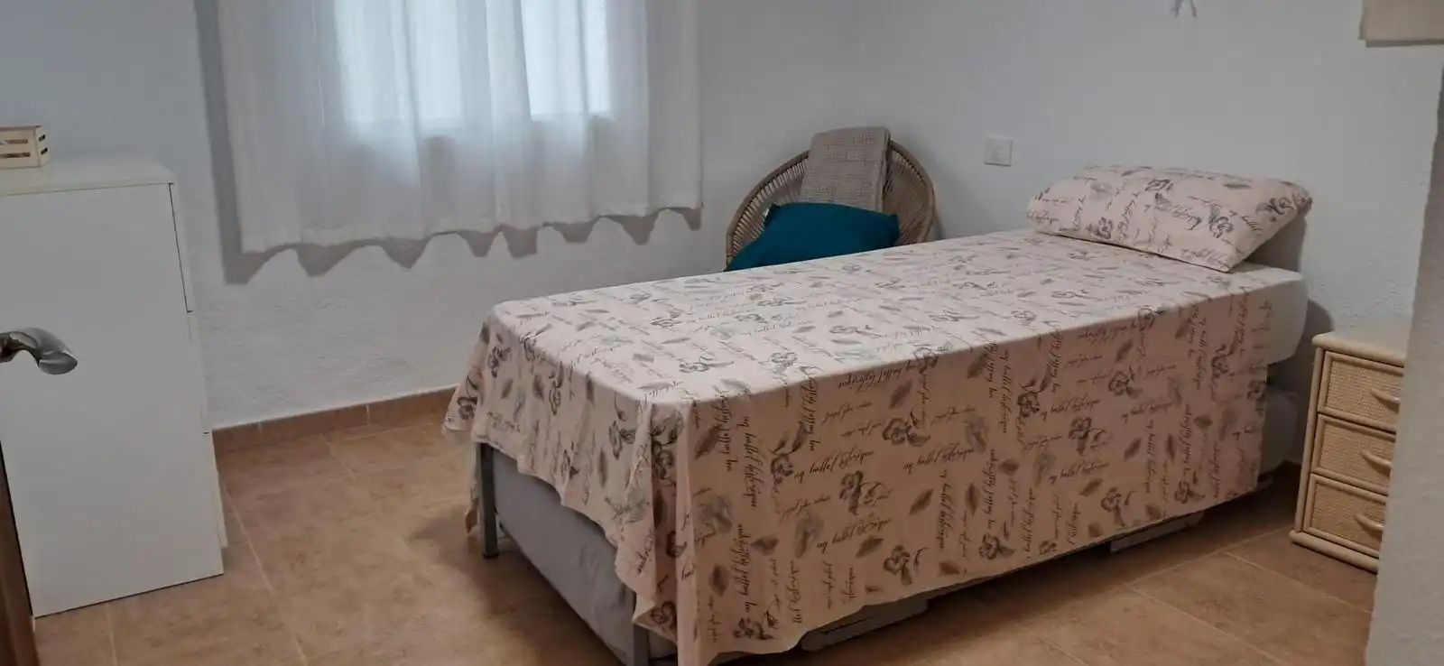 Schlafzimmer von Erdgeschoss zur Miete in Pilar de la Horadada mit Klimaanlage, Terrasse und Möbliert