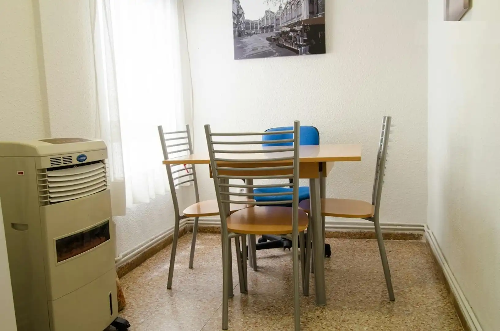 Esszimmer von Wohnung zur untervermieten in Valencia mit Möbliert, Waschmaschine und Internet