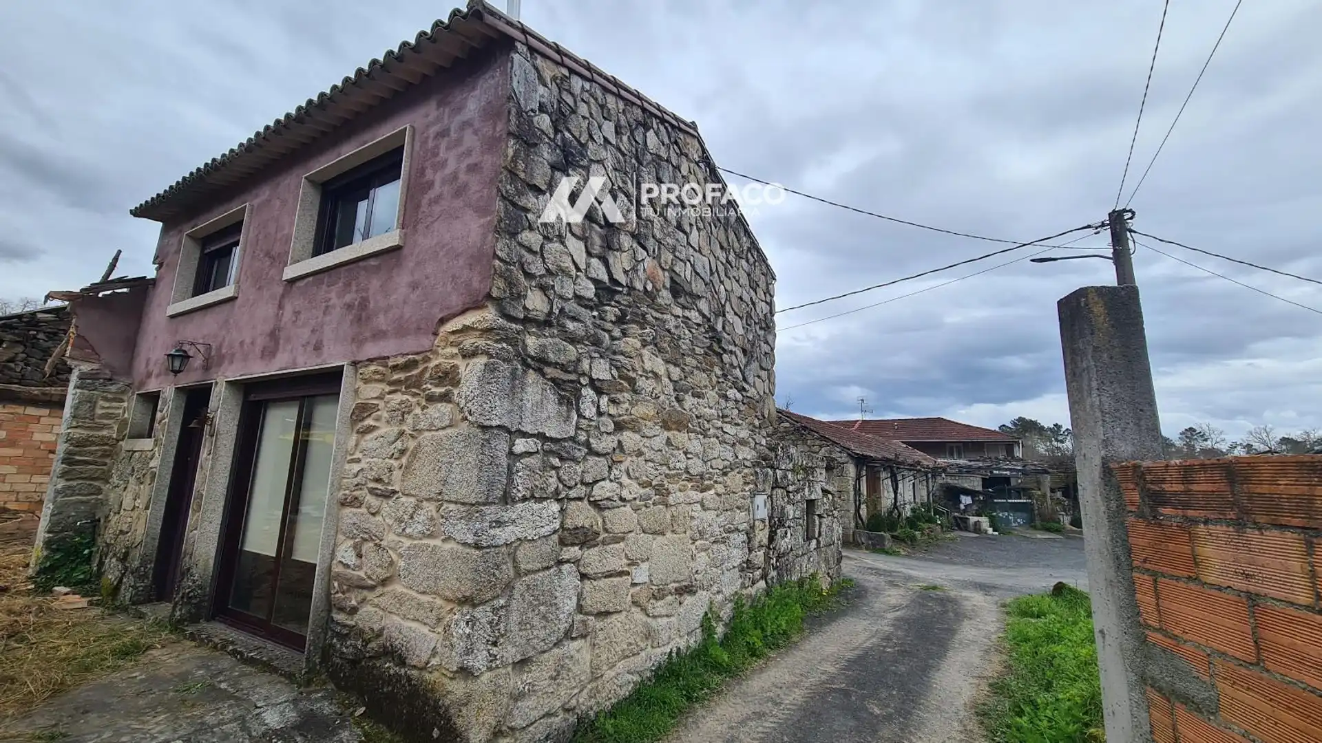 Vista exterior de Casa o chalet de alquiler en San Cristovo de Cea con Calefacción y Amueblado