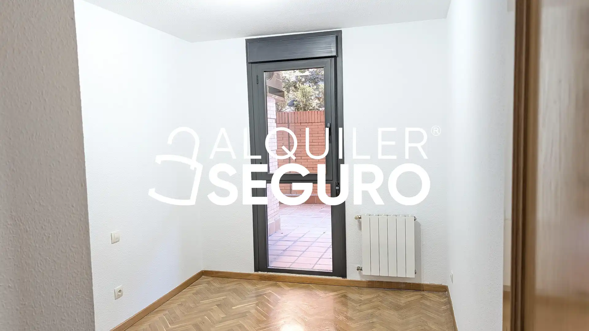Bedroom of Flat for rent in Madrid  with Air Conditioner, Heating and Terrace