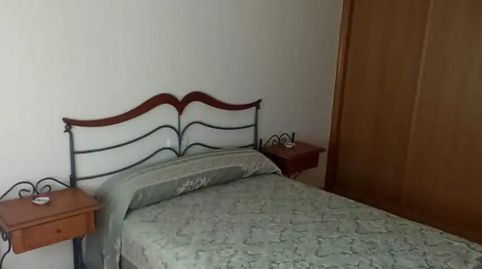 Foto 5 de Casa adosada en venta en Calle Historiador Floro, 36, Cacabelos, León