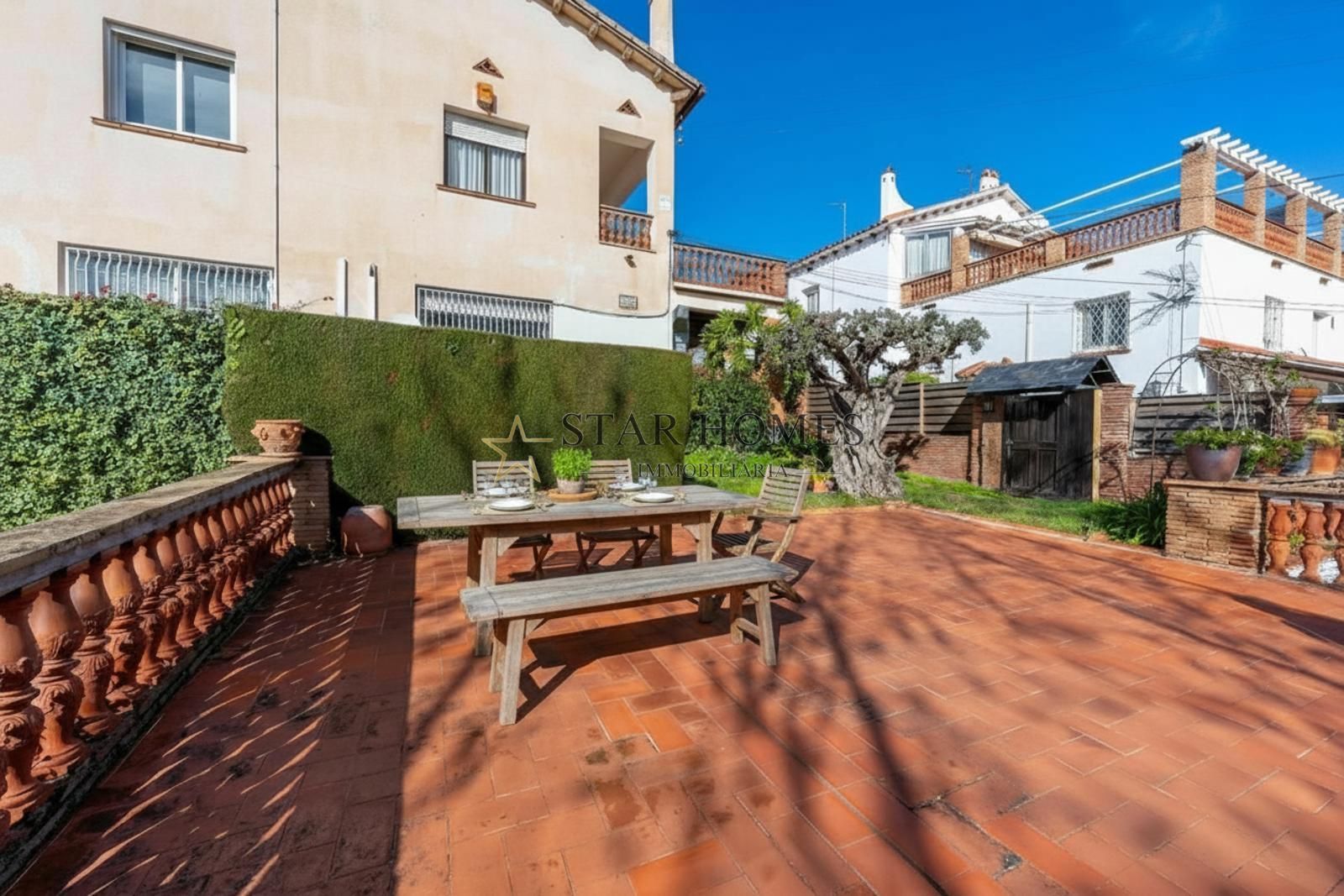 Garden of Single-family semi-detached for sale in El Masnou  with Air Conditioner, Heating and Terrace