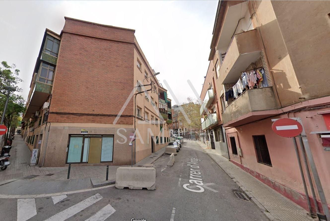 Vista exterior de Planta baixa en venda en Santa Coloma de Gramenet