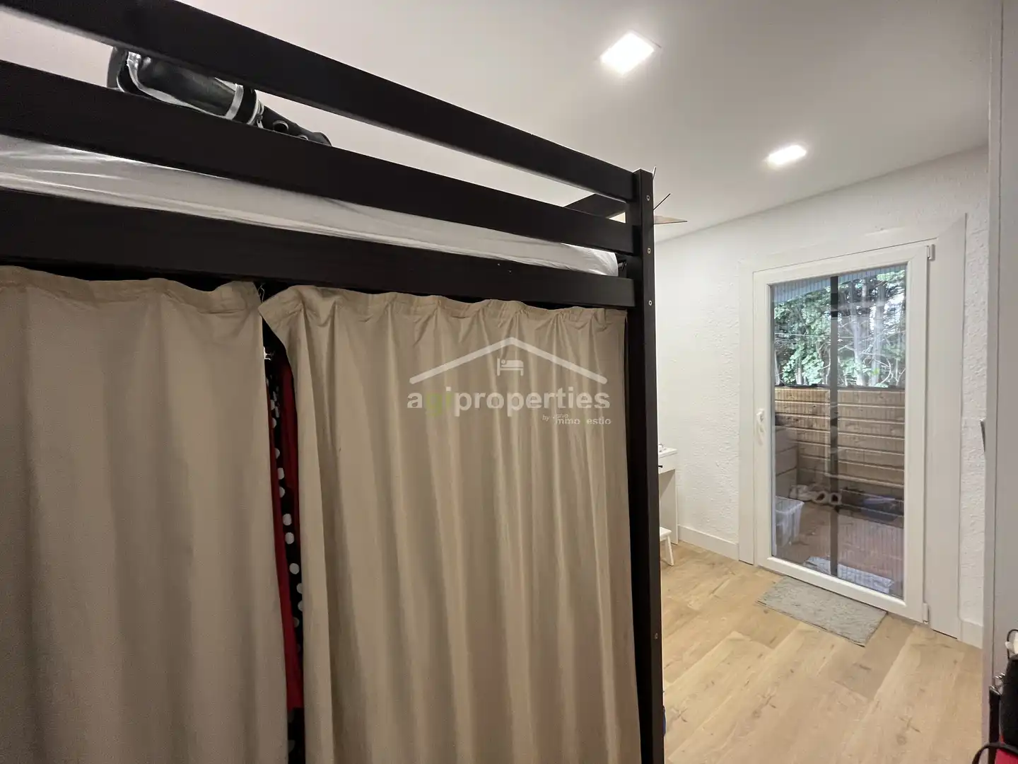 Dormitori de Casa o xalet en venda en Castelló d'Empúries amb Aire condicionat, Parquet i Piscina