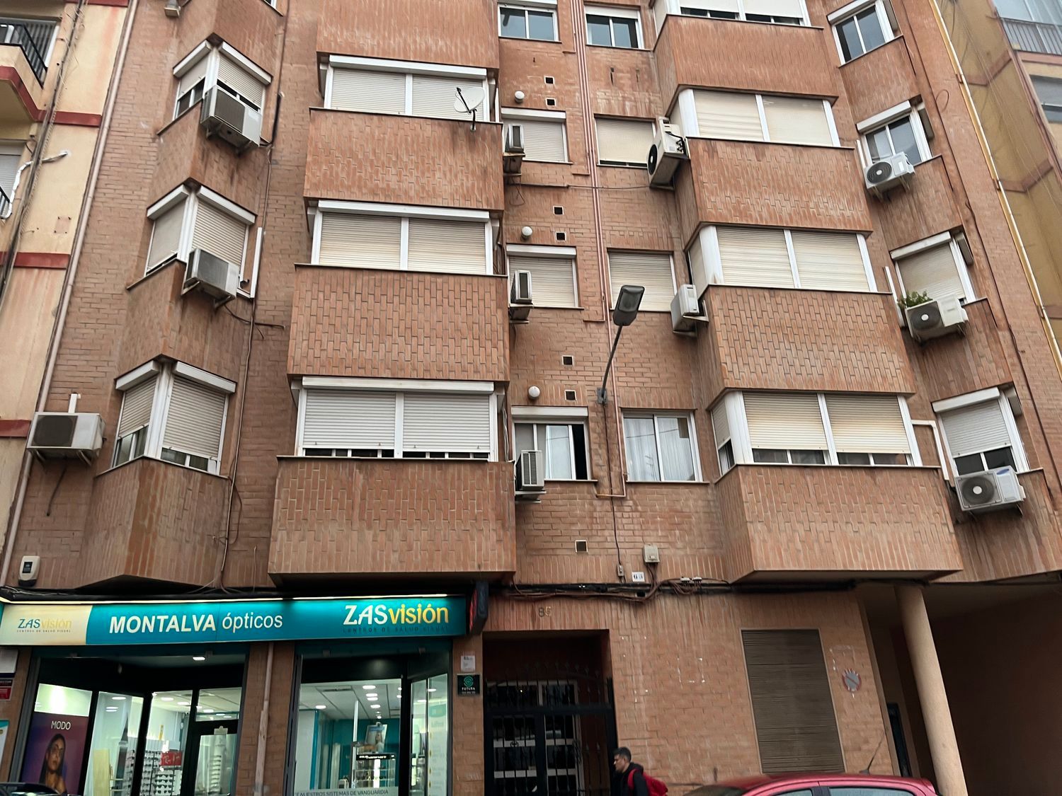 Exterior view of Flat for sale in  Valencia Capital  with Air Conditioner, Storage room and Furnished