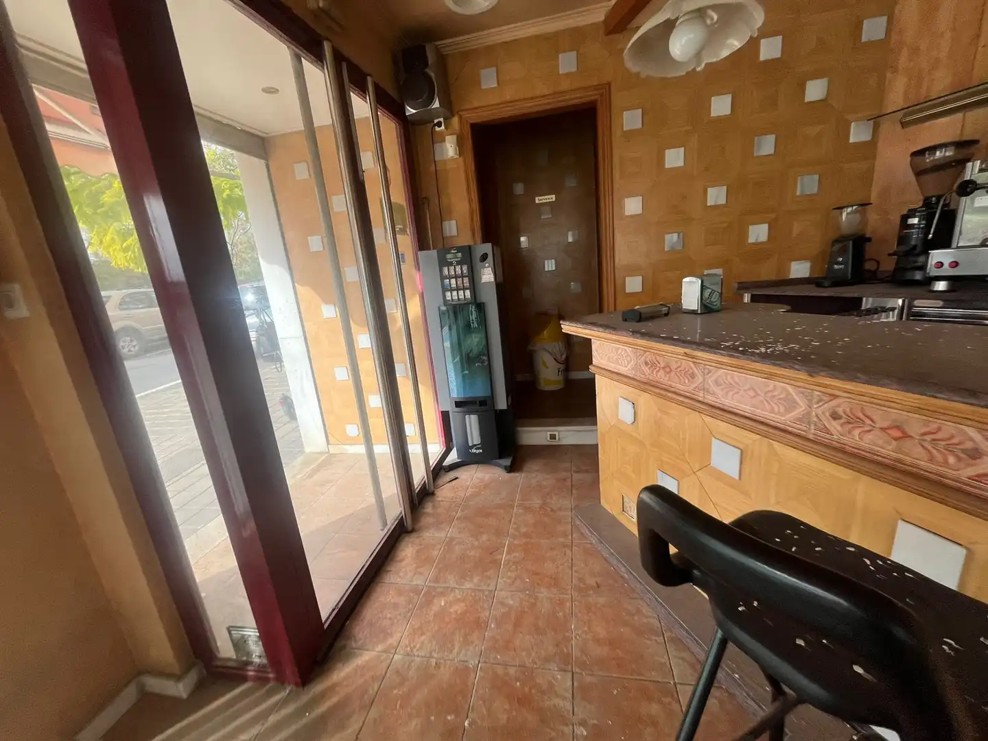 Local en venta en Alicante / Alacant con Aire acondicionado, Calefacción y Amueblado