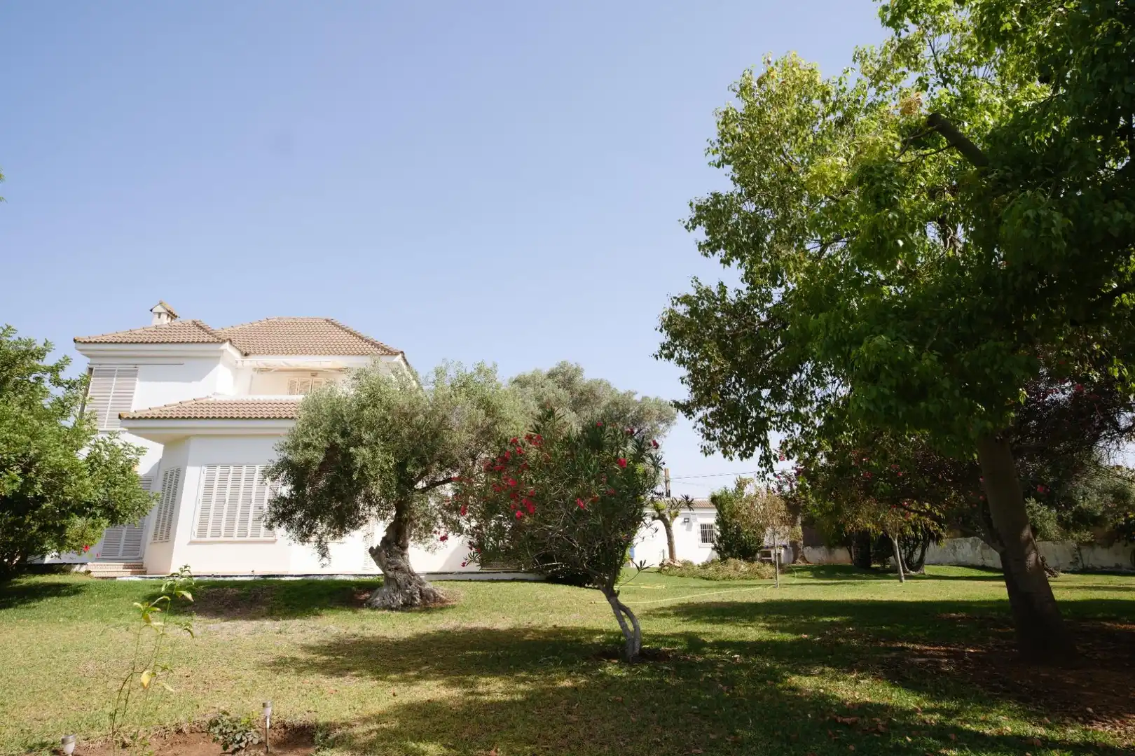 Jardín de Casa o chalet en venta en Alcalá de Guadaira con Aire acondicionado, Calefacción y Jardín privado
