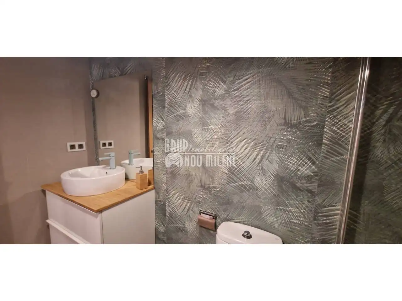 Bedroom of Flat for rent in Silla  with Air Conditioner, Heating and Parquet flooring