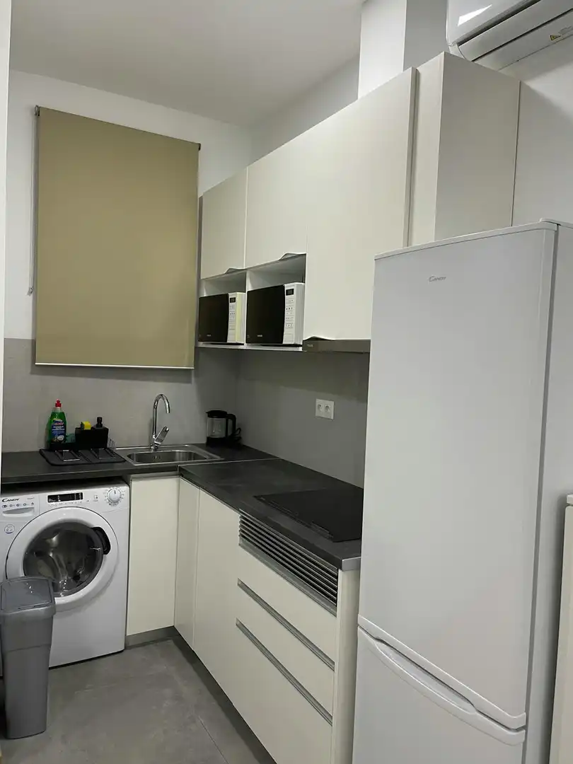 Cocina de Piso para compartir en Barcelona con Aire acondicionado, Calefacción y Amueblado