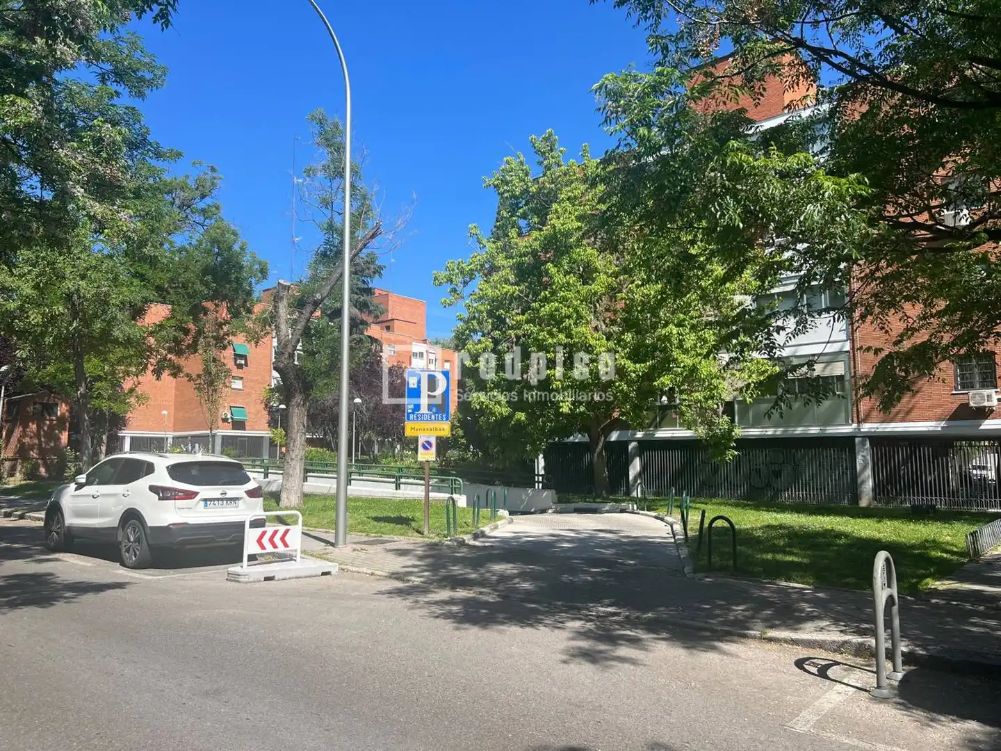 Vista exterior de Piso en venta en Madrid con Calefacción, Terraza y Amueblado