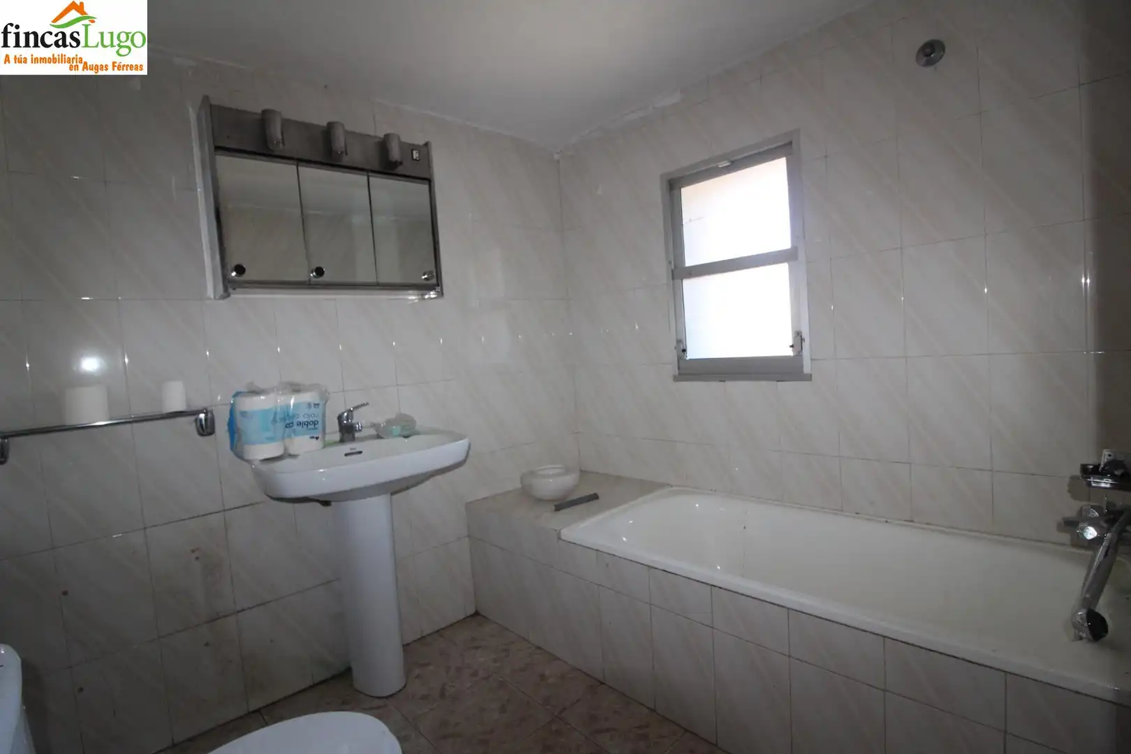 Baño de Casa o chalet en venta en Lugo con Jardín privado, Terraza y Trastero