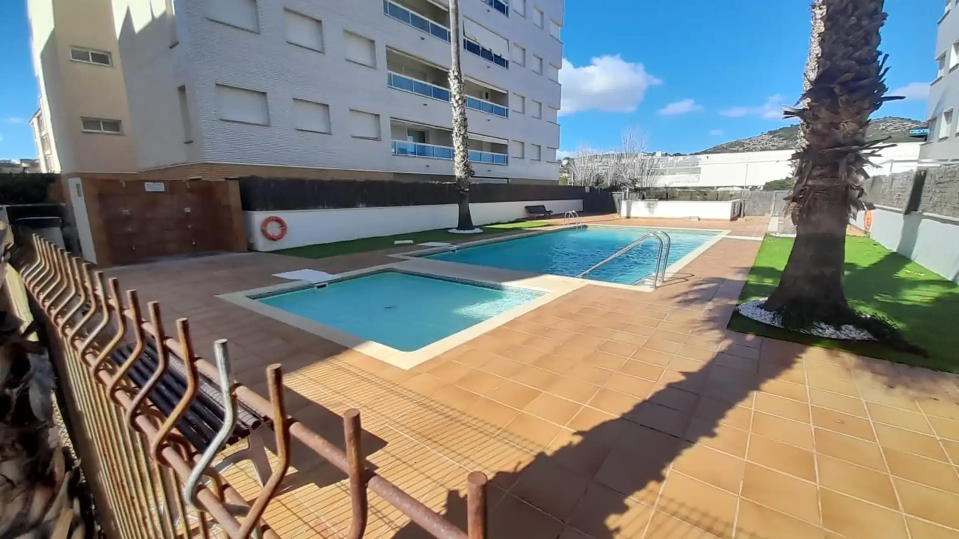 Piscina de Piso en venta en Calafell con Calefacción, Terraza y Piscina comunitaria