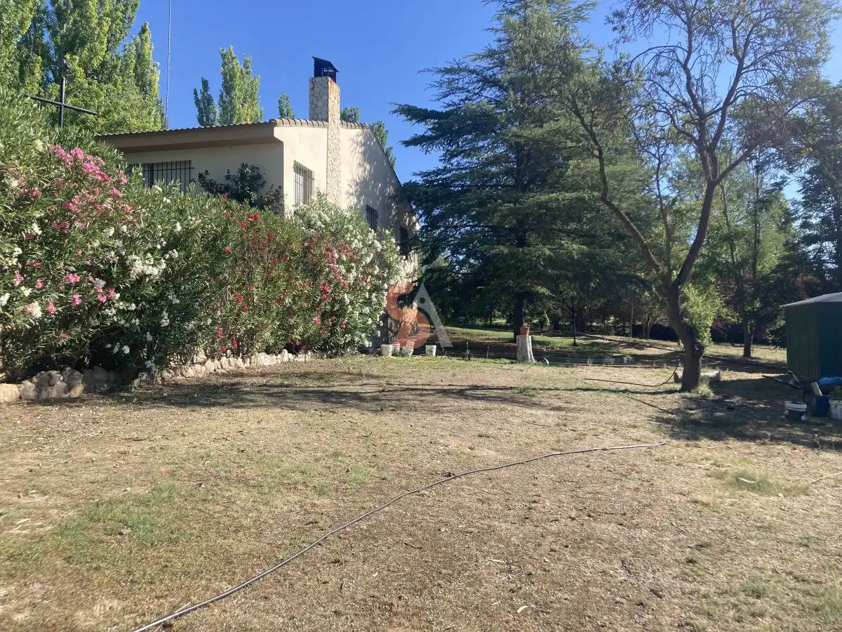 Casa o chalet en venta en Cubillas de Santa Marta con Calefacción, Jardín privado y Terraza