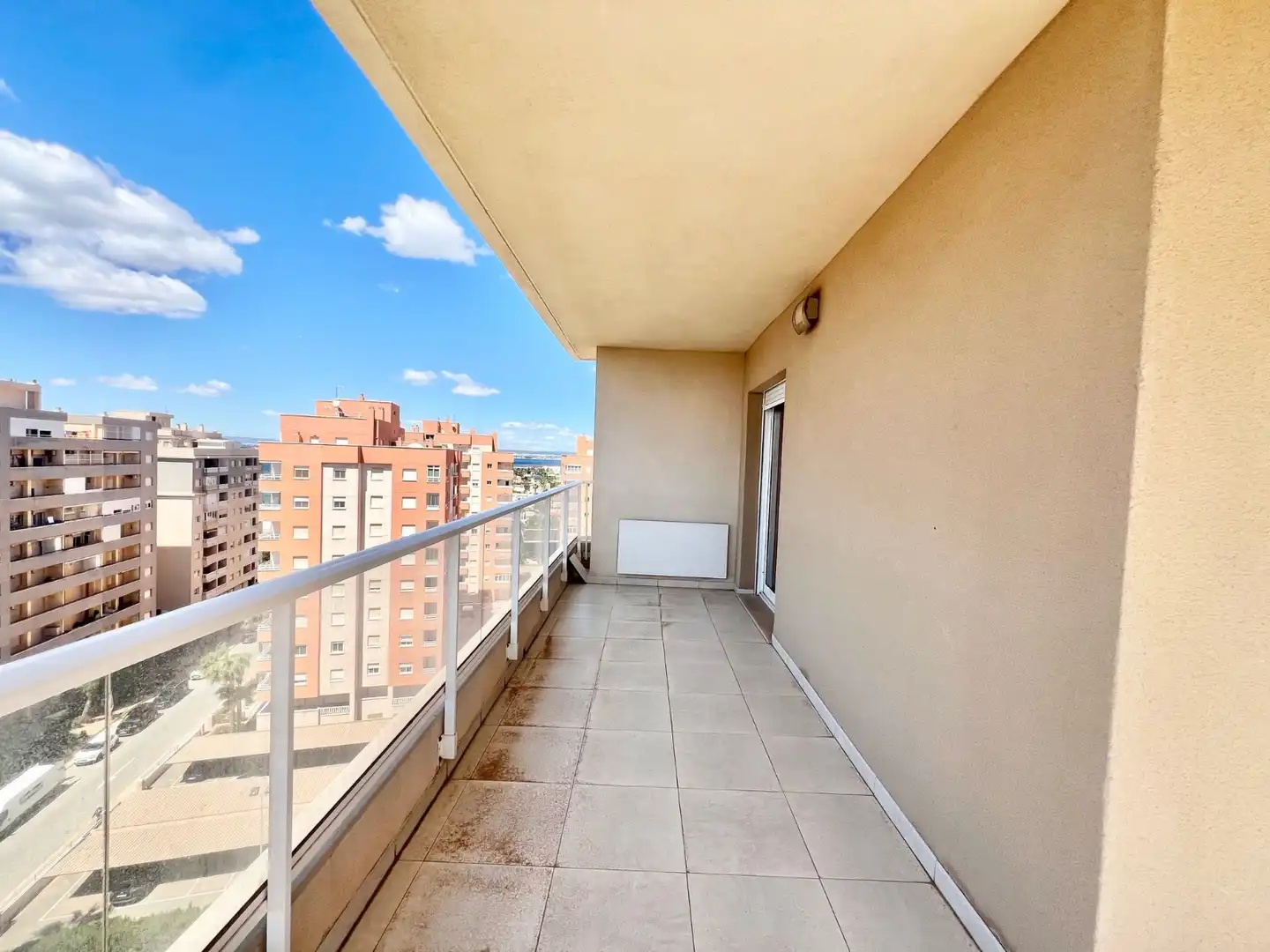 Terrasse von Dachboden zur Miete in La Manga del Mar Menor mit Klimaanlage, Heizung und Terrasse