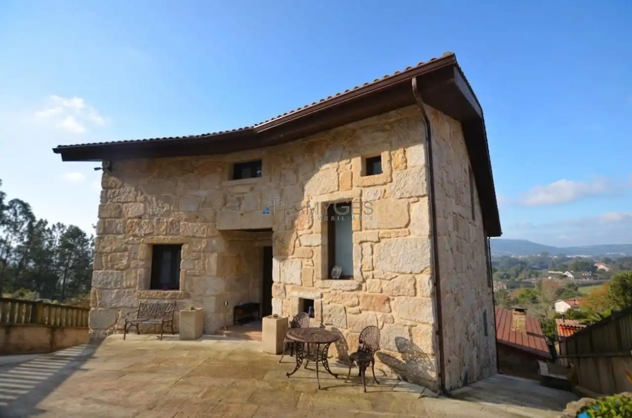 Vista exterior de Casa o chalet en venta en Tui con Calefacción, Jardín privado y Terraza