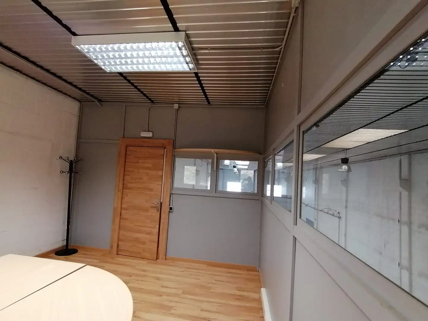 Fabrikhallen zur Miete in Sora