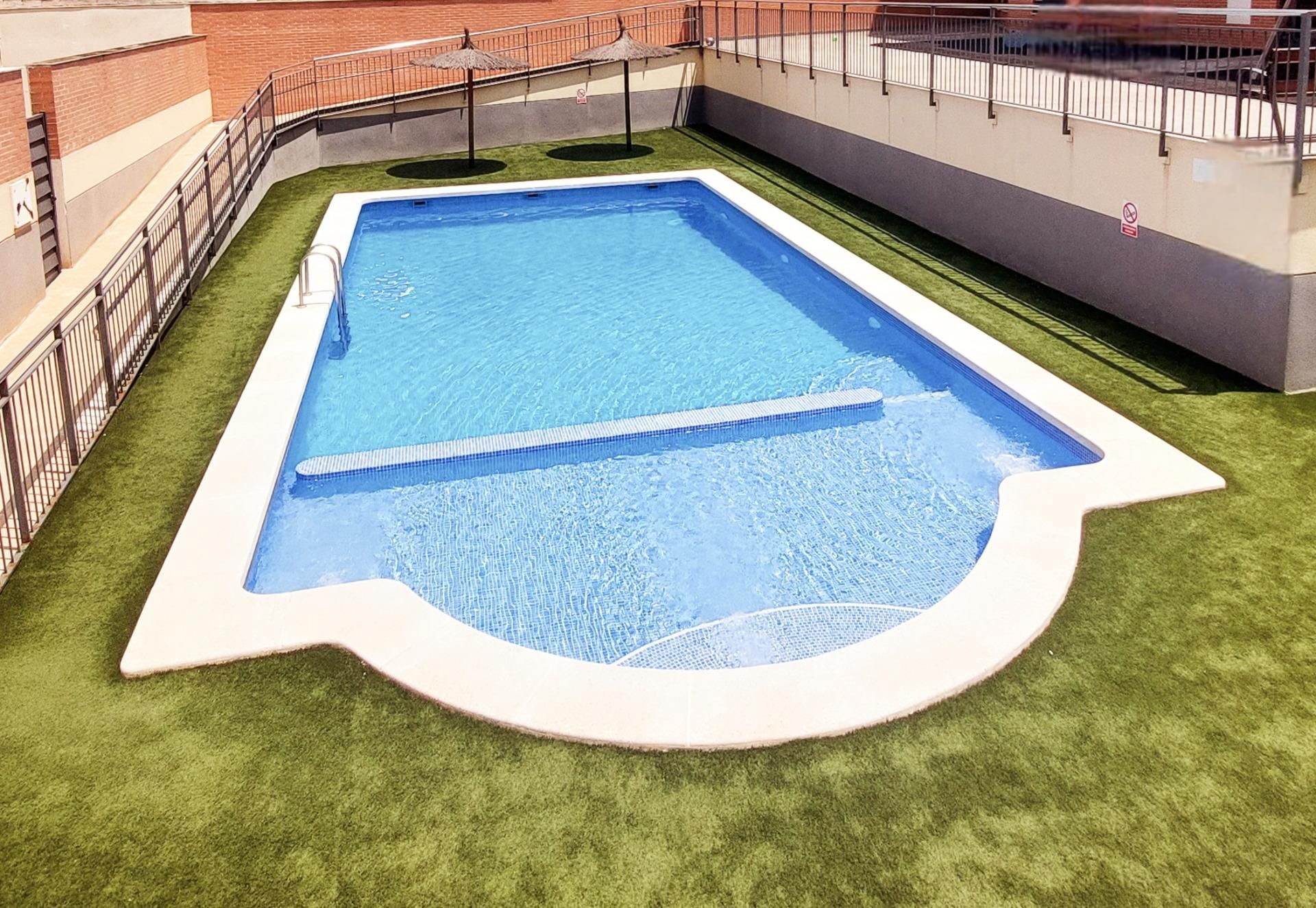 Piscina de Apartament de lloguer en  Murcia Capital amb Aire condicionat, Calefacció i Terrassa