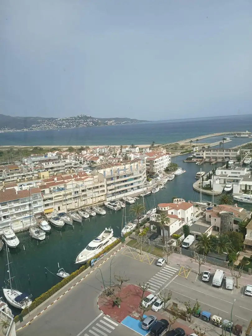 Buildings for sale in Empuriabrava