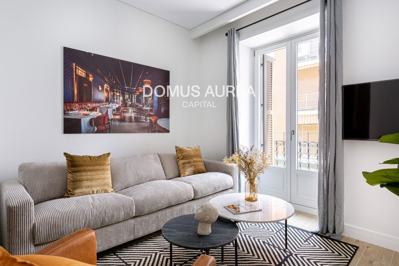 Living room of Flat to rent in  Madrid Capital  with Air Conditioner, Heating and Terrace
