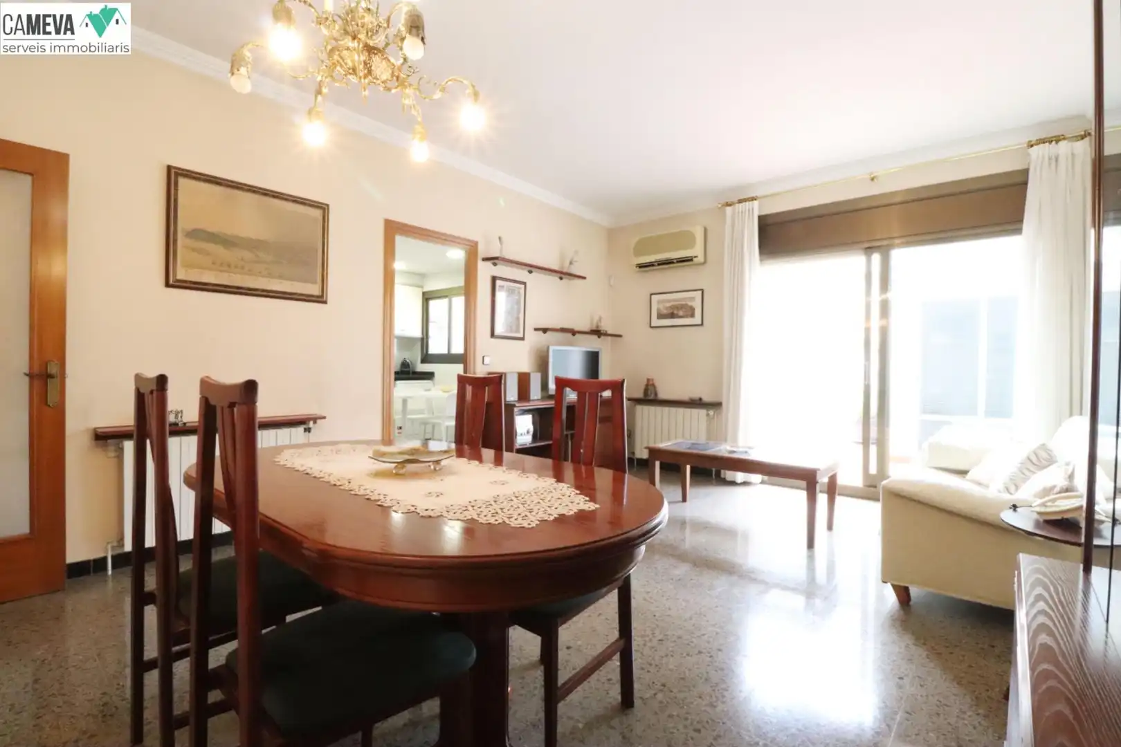 Comedor de Casa adosada en venta en Barberà del Vallès con Aire acondicionado, Calefacción y Terraza