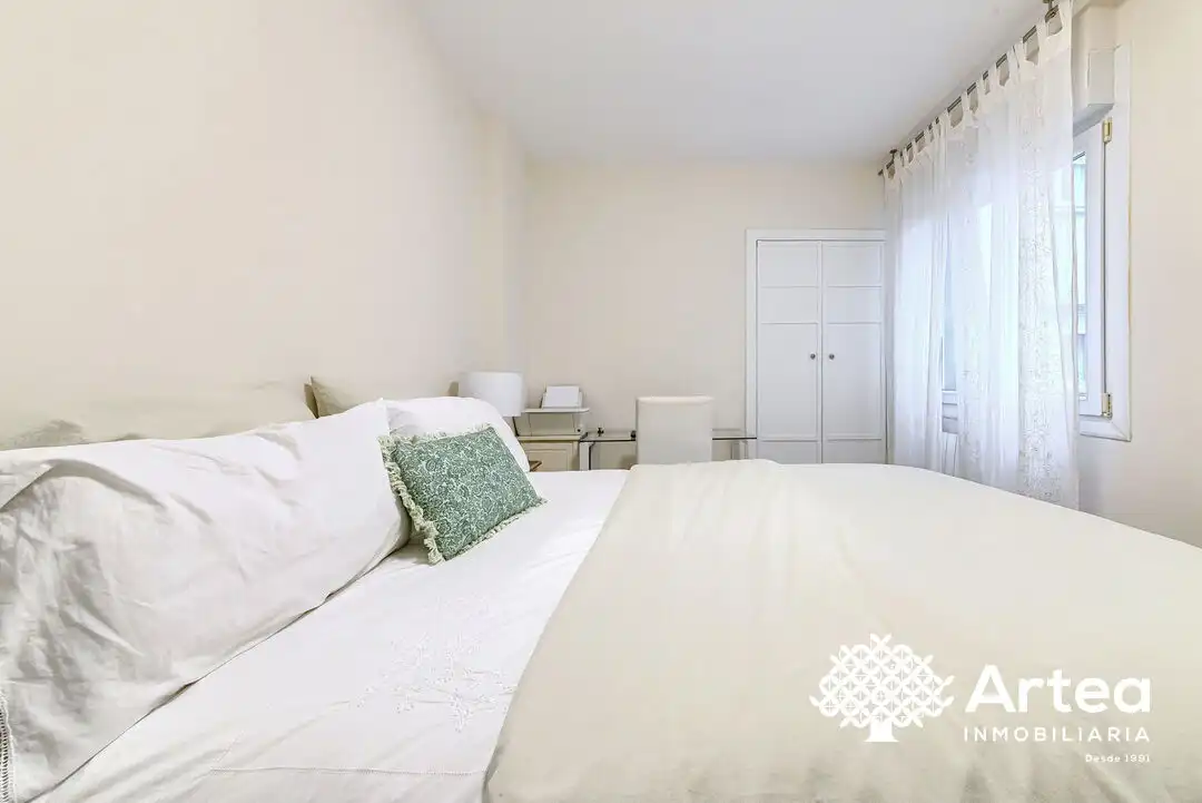 Bedroom of Flat for sale in Bilbao   with Heating