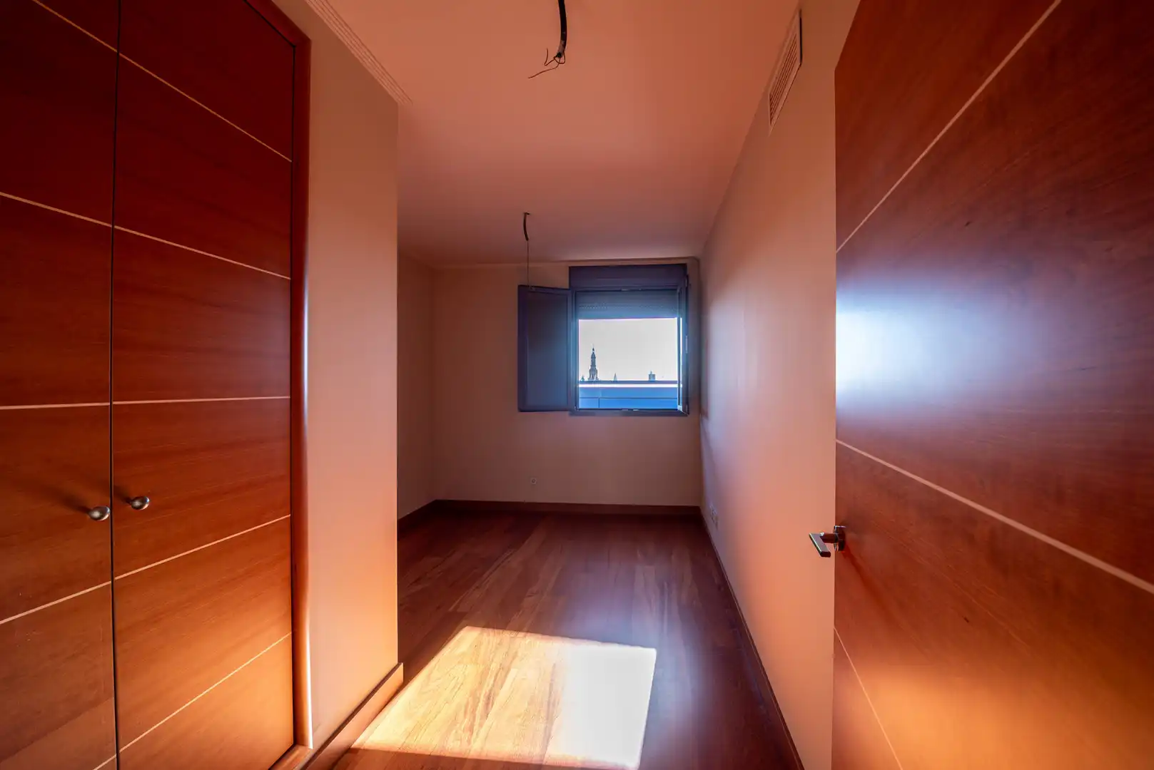 Bedroom of Attic for sale in Sevilla  with Air Conditioner, Heating and Parquet flooring