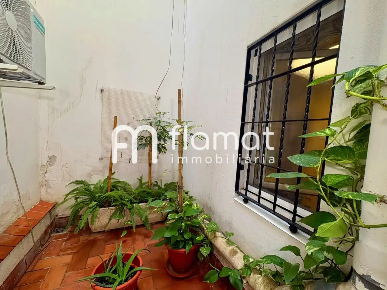 Terrasse von Maisonette zum Verkauf in Barcelona mit Klimaanlage und Terrasse