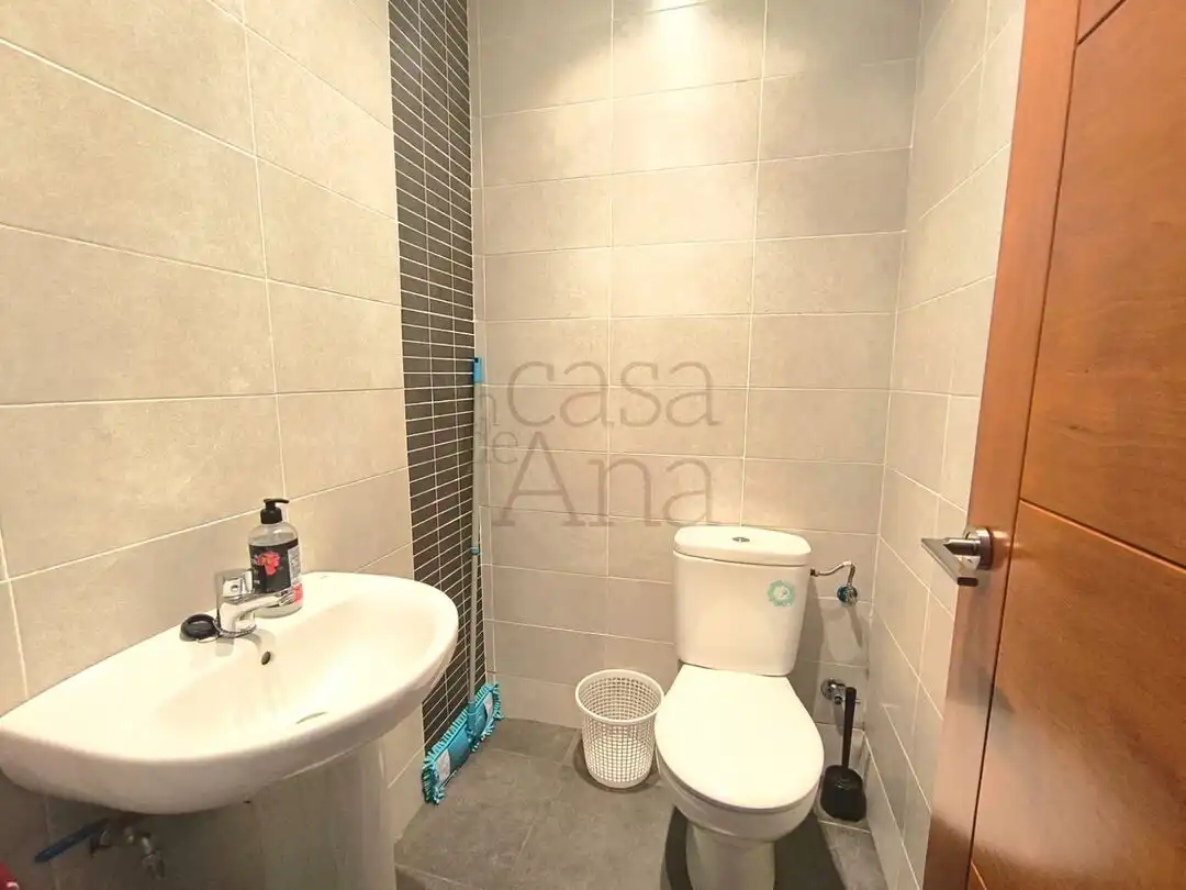 Business premises for sale in Jardines Gernika, imagen 8