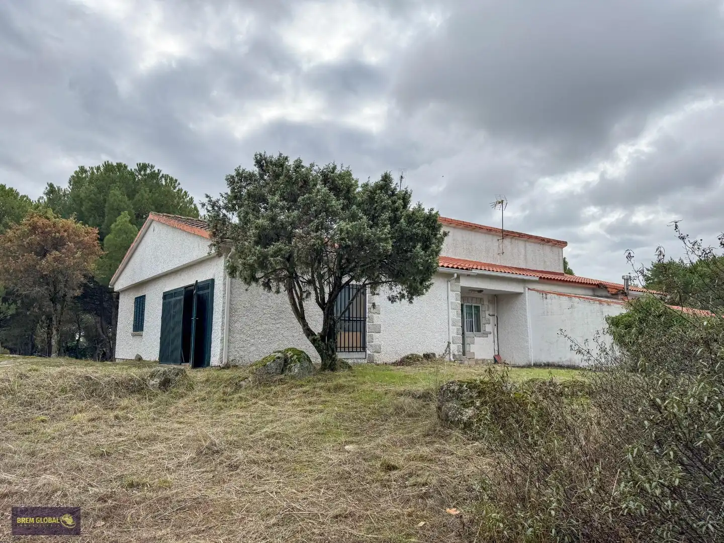 Vista exterior de Casa adosada en venta en El Berrueco con Jardín privado, Trastero y Amueblado