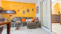 Living room of House or chalet for sale in  Sevilla Capital  with Air Conditioner, Terrace and Balcony