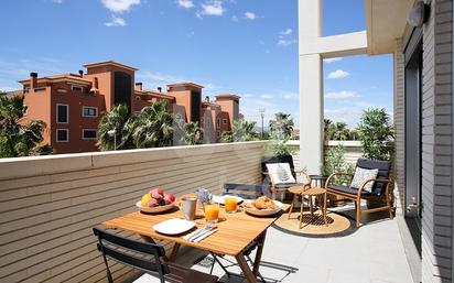 Terrassa de Pis en venda en Dénia amb Aire condicionat, Terrassa i Piscina