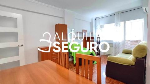 Foto 3 de Piso de alquiler en De Ganapanes , Peñagrande, Madrid Capital