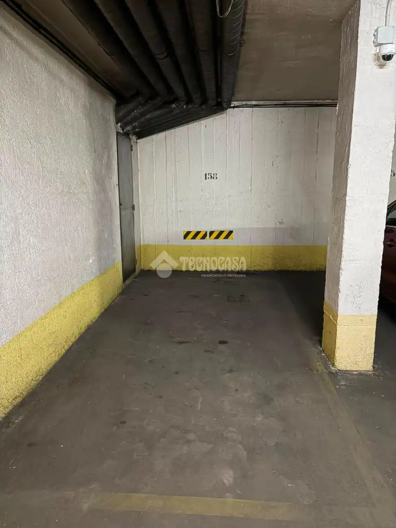 Aparcament de Garatge en venda en Madrid