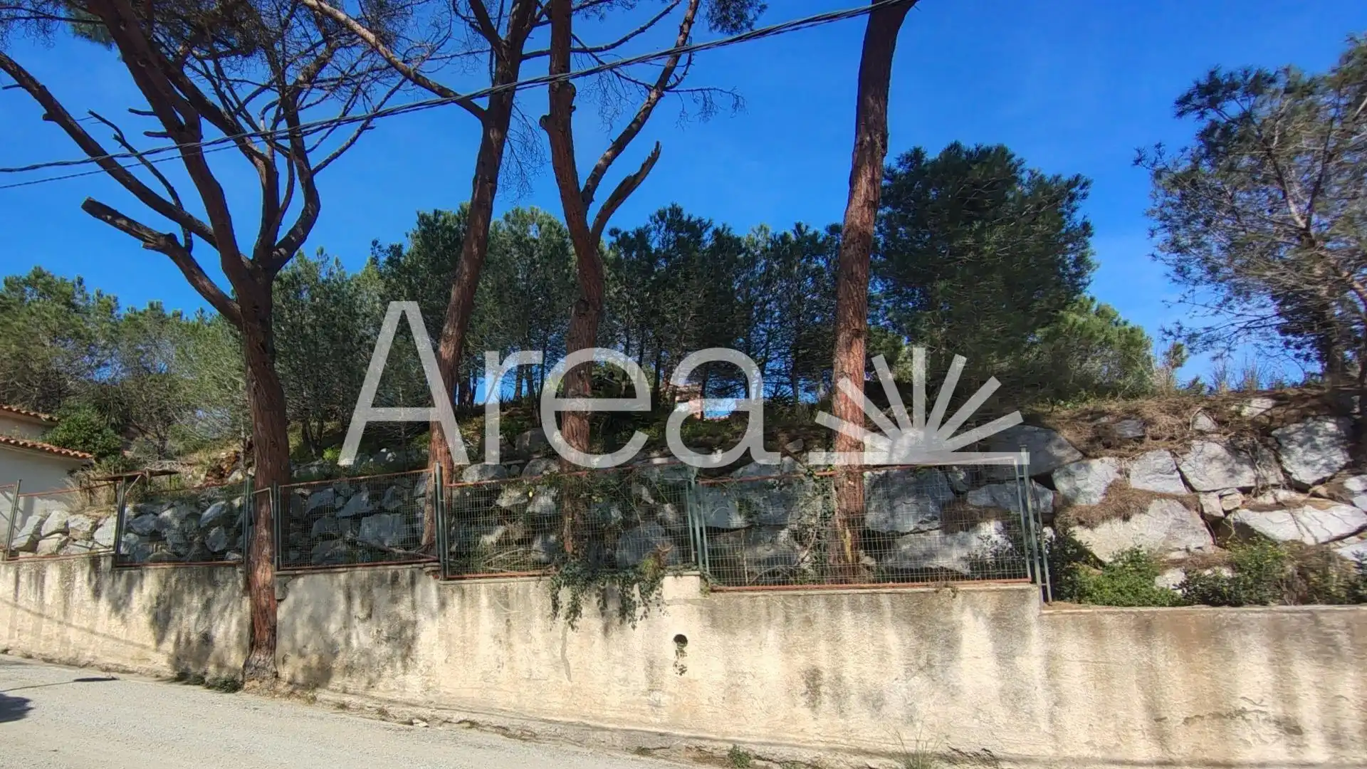 Terreno residencial en venta en Nucli Urbà