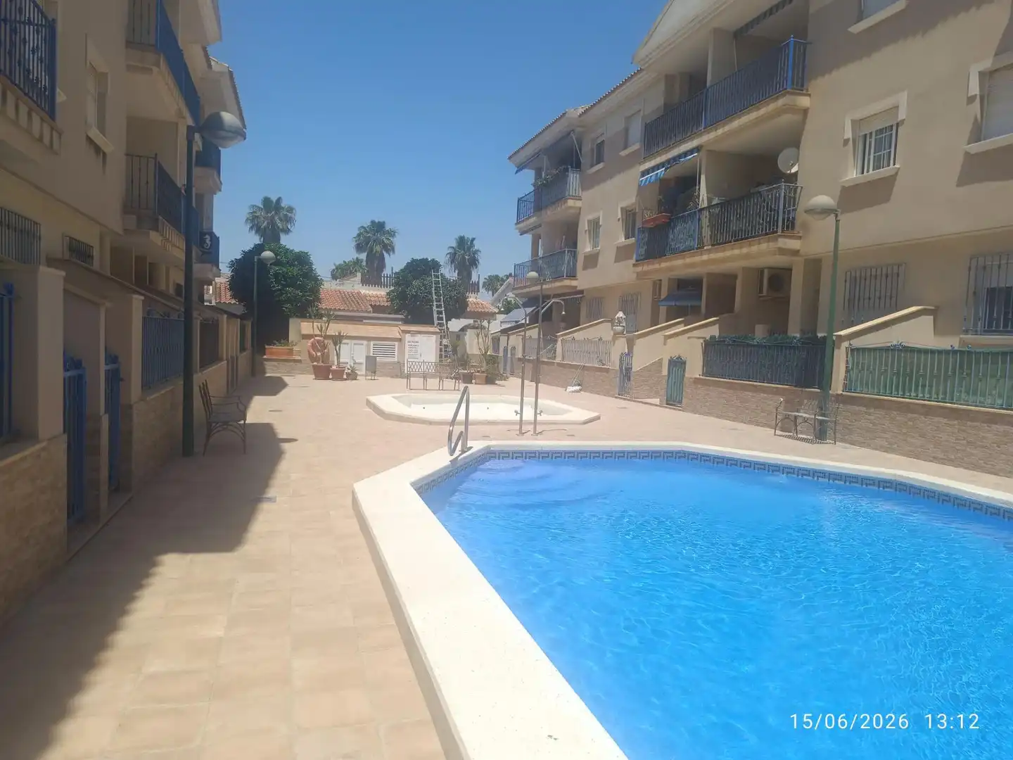 Schwimmbecken von Wohnungen zum Verkauf in Los Alcázares