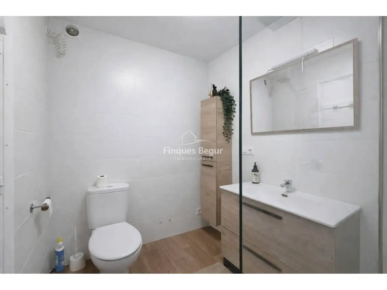 Bathroom of Apartments for sale in Begur  with Heating, Terrace and Furnished