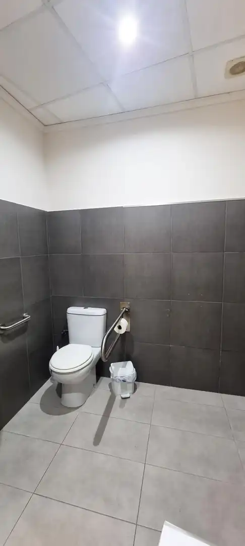 Bany de Local de lloguer en Elche / Elx