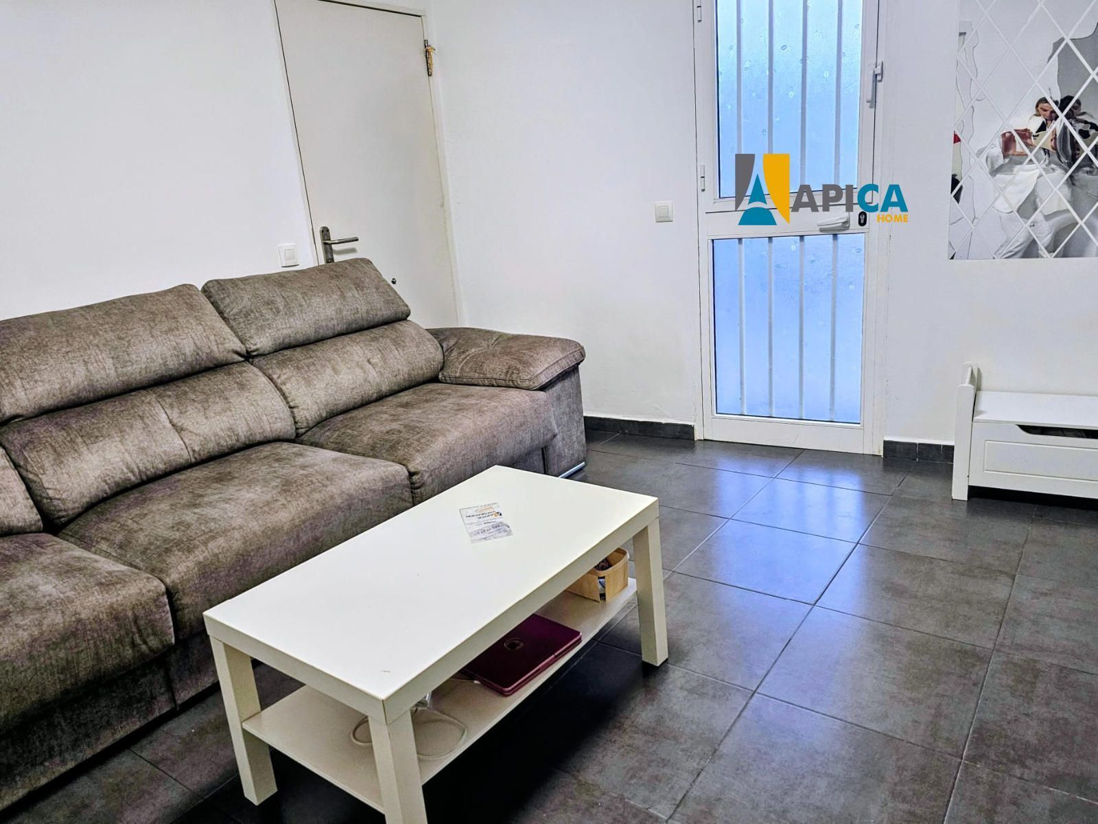 Sala d'estar de Casa adosada en venda en San Roque amb Terrassa i Piscina