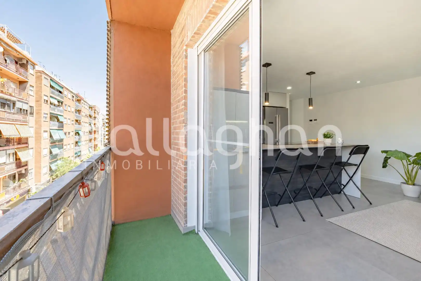 Terraza de Piso en venta en Valencia con Aire acondicionado, Calefacción y Amueblado