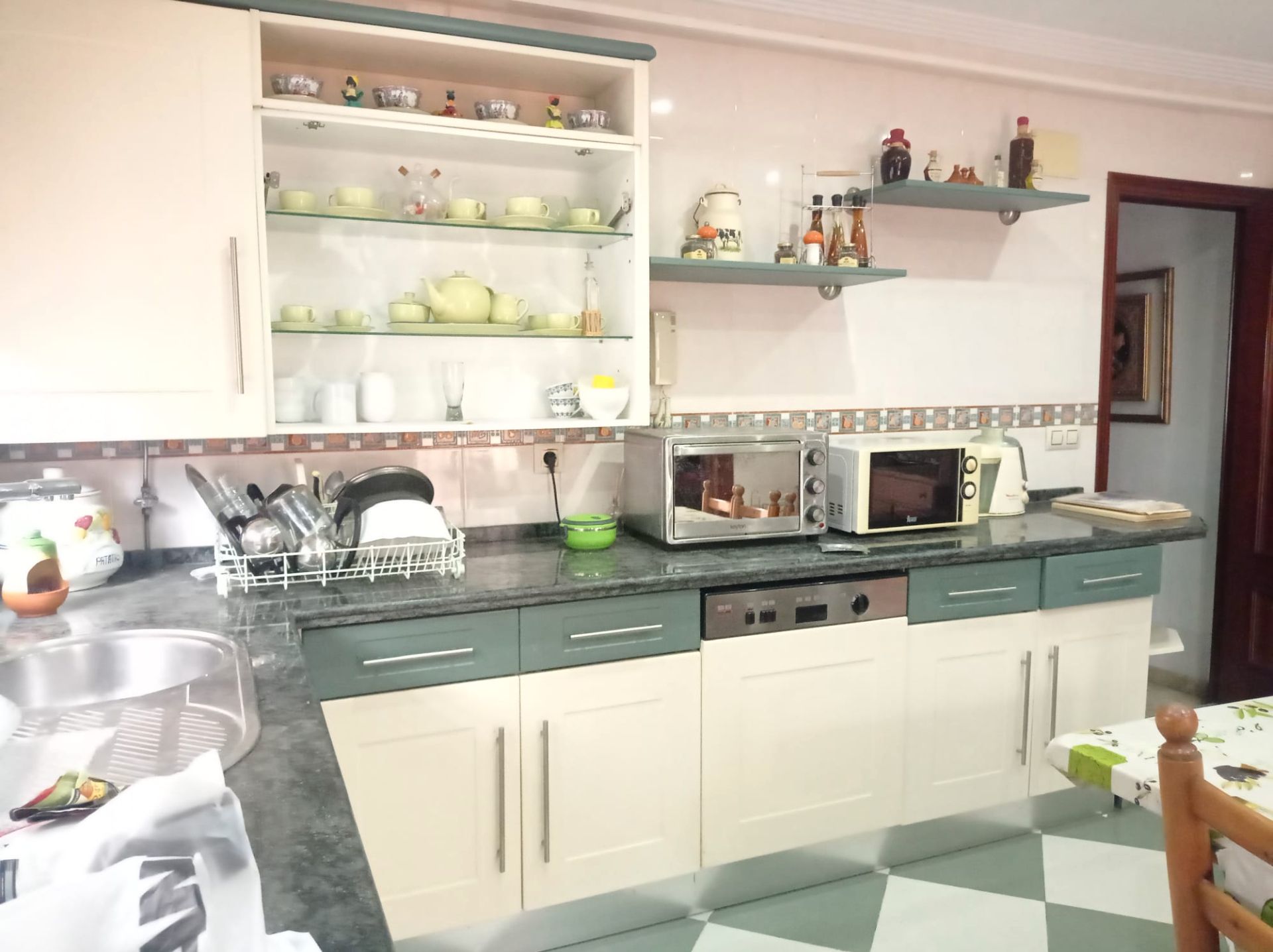 Cuina de Pis en venda en  Sevilla Capital amb Aire condicionat, Terrassa i Traster