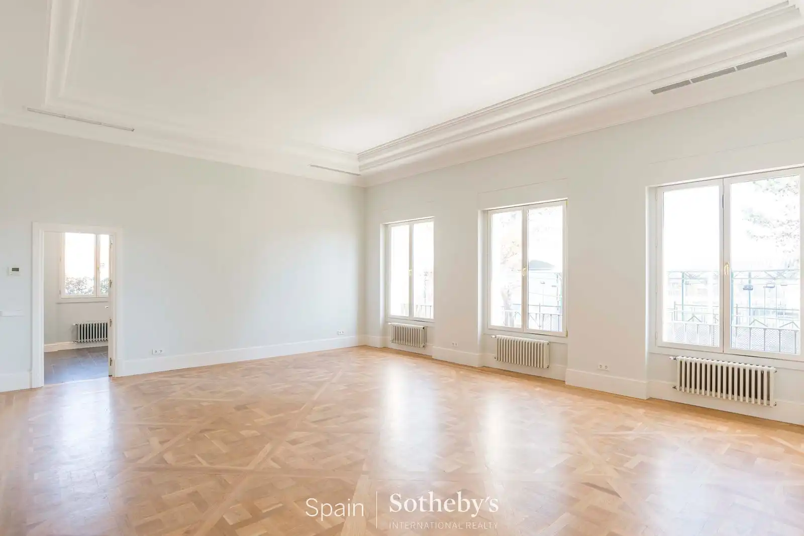 Sala de estar de Casa o chalet en venta en Madrid con Aire acondicionado, Calefacción y Jardín privado